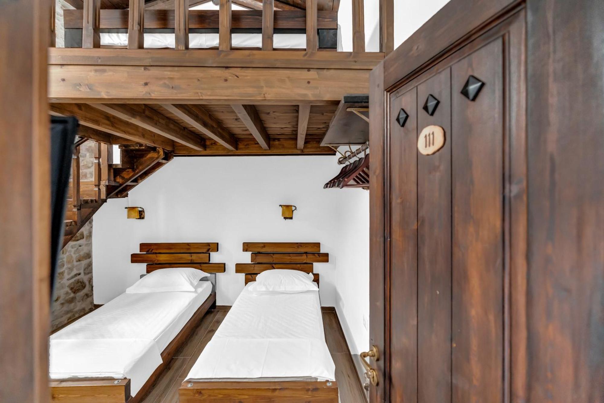 Hotel Bohem Berat Eksteriør billede